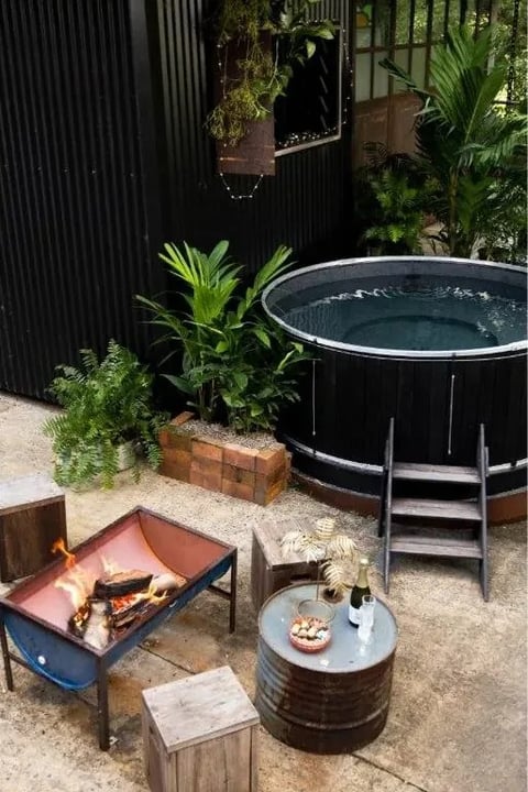 The heated magnesium pool